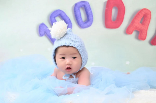 阳春宝宝喜欢搓脚 阳春宝宝喜欢搓脚